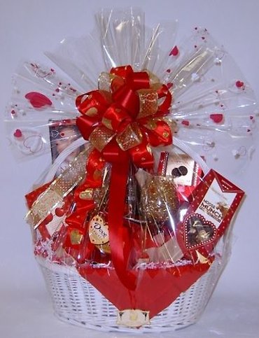 Sweetheart Snack Basket