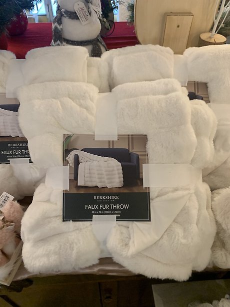 White  Faux Fur Throw Blanket