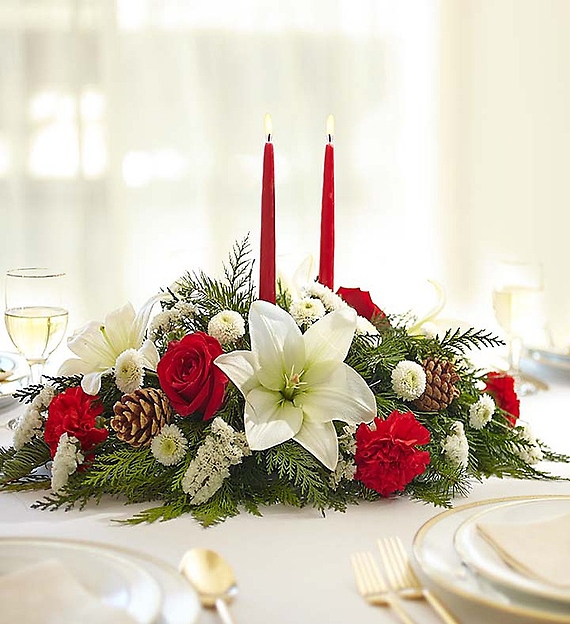 A Traditional Christmas Centerpiece